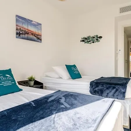 Newly Built With Pool, Walk To The Διαμέρισμα