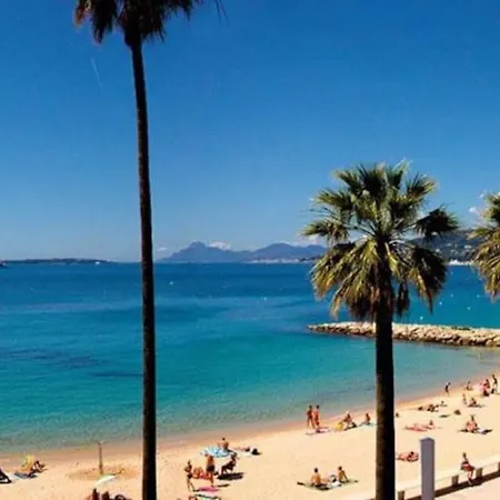 Appartement Newly Built With Pool, Walk To The Antibes