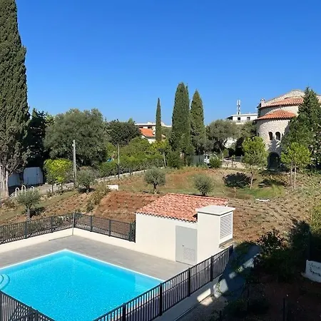 Apartmán Newly Built With Pool, Walk To The