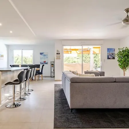 Newly Built With Pool, Walk To The Antibes