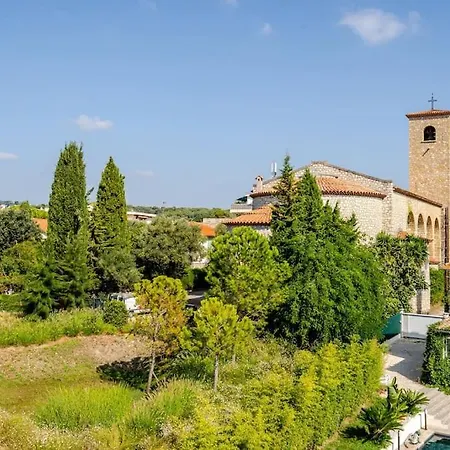 Newly Built With Pool, Walk To The Appartement