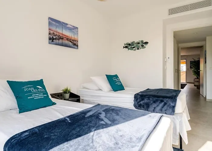 Newly Built With Pool, Walk To The Διαμέρισμα