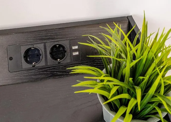 Newly Built With Pool, Walk To The