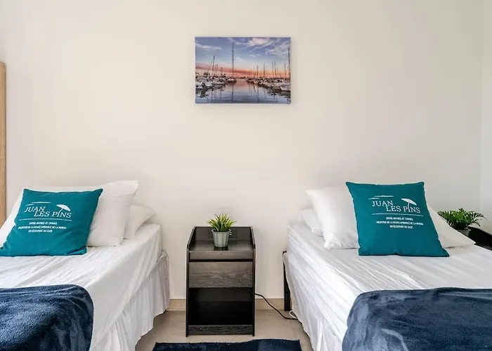 Newly Built With Pool, Walk To The Appartement *