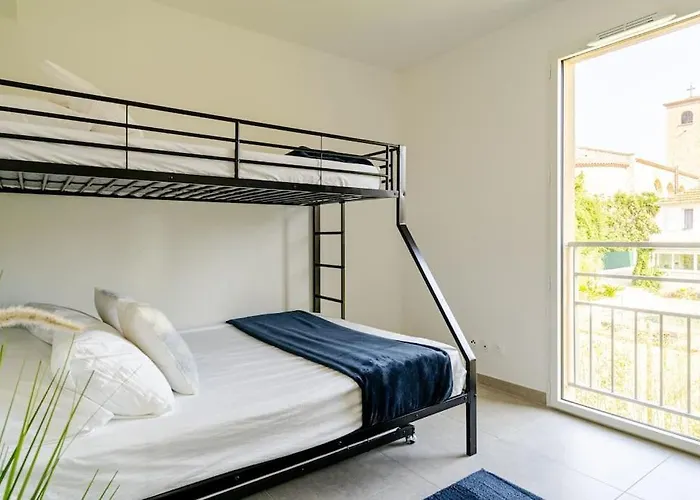 Διαμέρισμα Newly Built With Pool, Walk To The