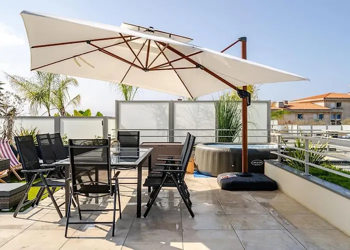 Newly Built With Pool, Walk To The Διαμέρισμα *