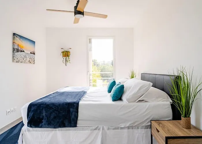 公寓 Newly Built With Pool, Walk To The 昂蒂布