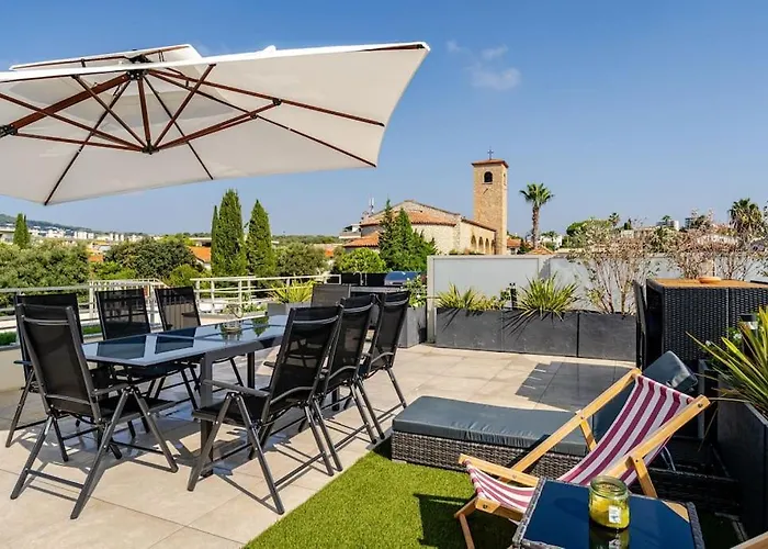 Newly Built With Pool, Walk To The Appartement Antibes